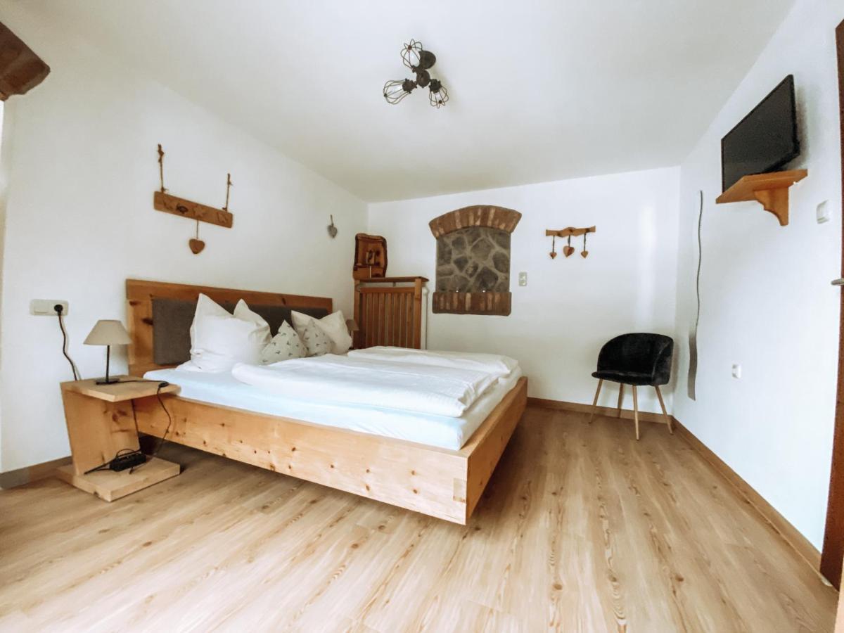 Alpenappartements Schwalbennestl Mittenwald Exterior photo
