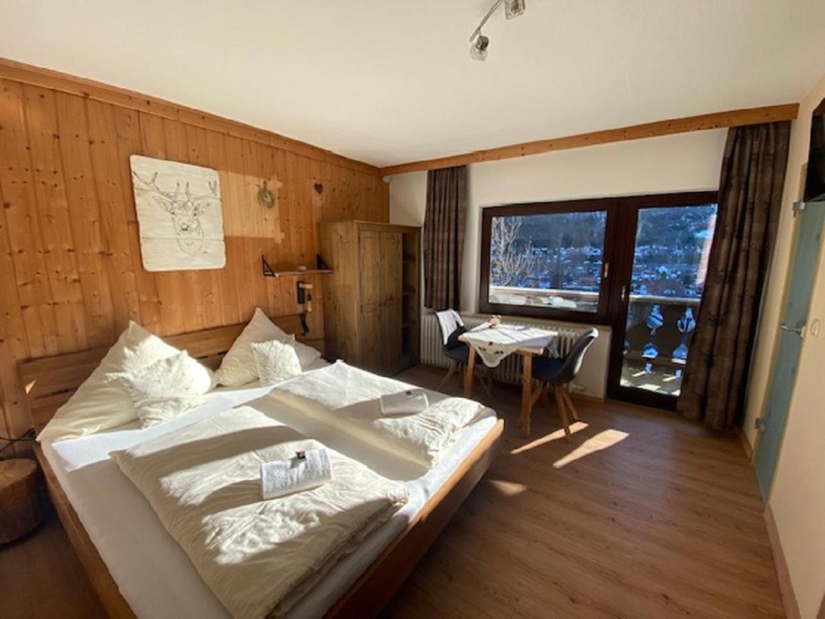Alpenappartements Schwalbennestl Mittenwald Exterior photo