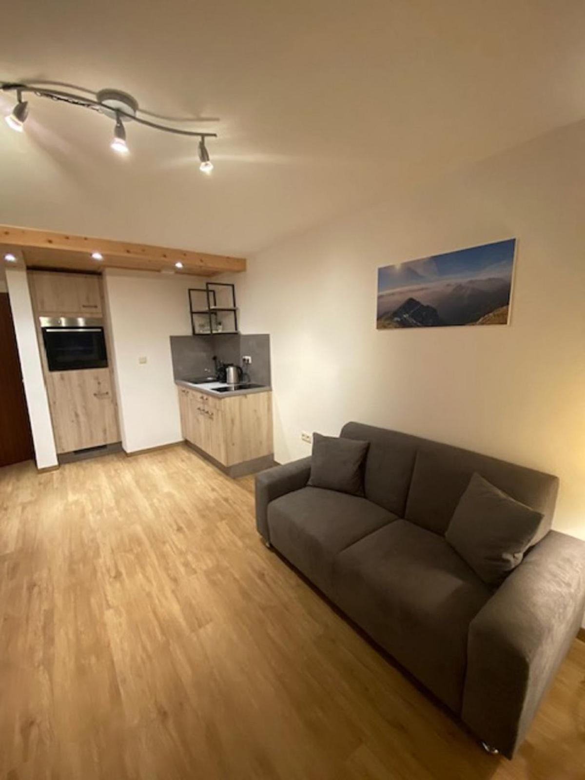 Alpenappartements Schwalbennestl Mittenwald Exterior photo