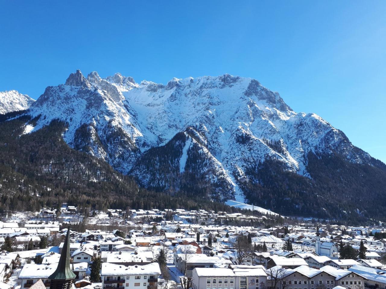 Alpenappartements Schwalbennestl Mittenwald Exterior photo