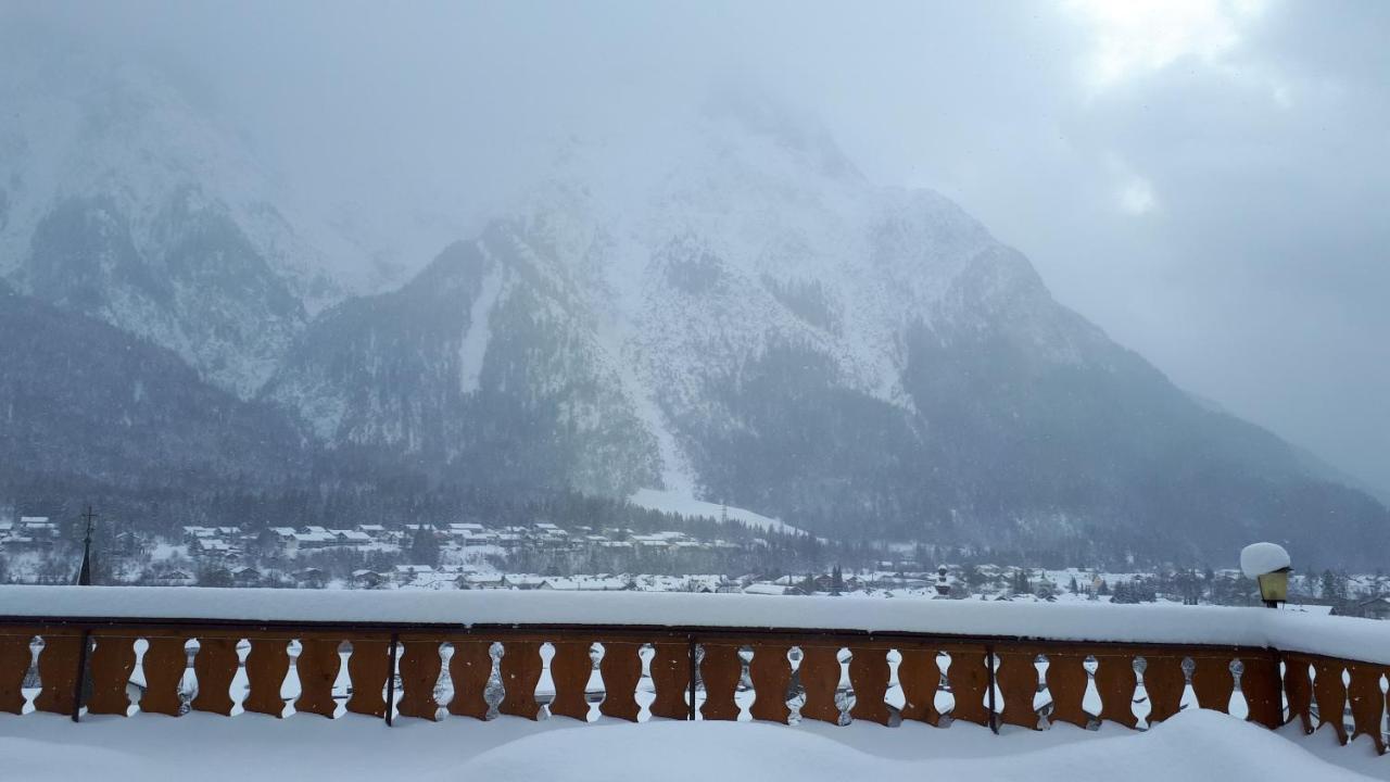 Alpenappartements Schwalbennestl Mittenwald Exterior photo